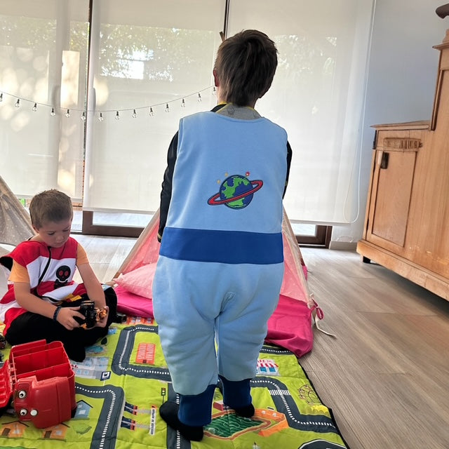 Saquito de Dormir Astronauta TOG 2,5 + Pantuflas Antideslizantes GRATIS