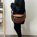 Banano Boho cuerina Camel