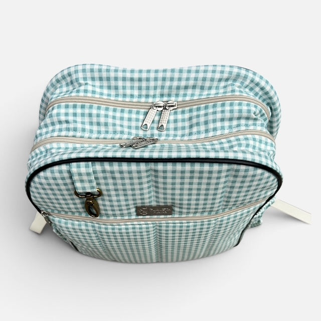 Mochila Materna cuadrlle menta (Lona repelente al agua + Estuche + Mudador acolchado impermeable GRATIS