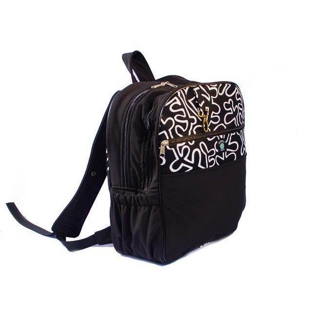 Mochila Maternal Softshell Black & White+ Estuche + Mudador acolchado impermeable GRATIS