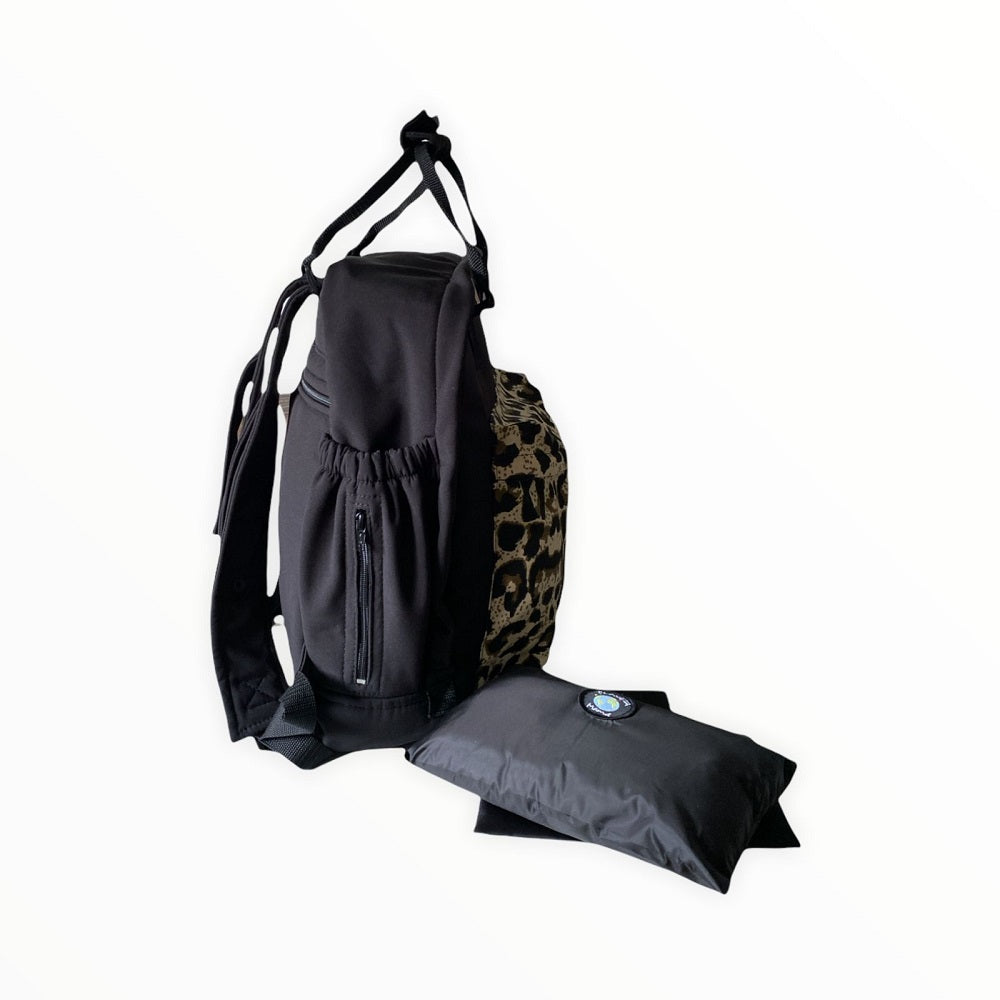 Mochila Urban Maternal Print  + Estuche + Mudador acolchado impermeable GRATIS